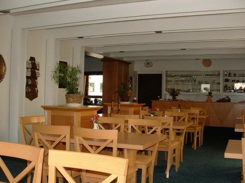 Hotel Koch Maingau オーベルツハウゼン エクステリア 写真